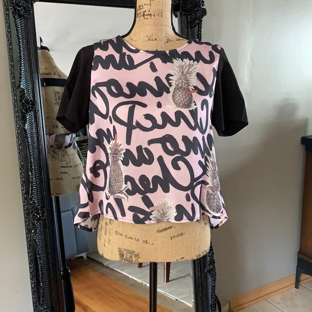 Cute printing pineapple top